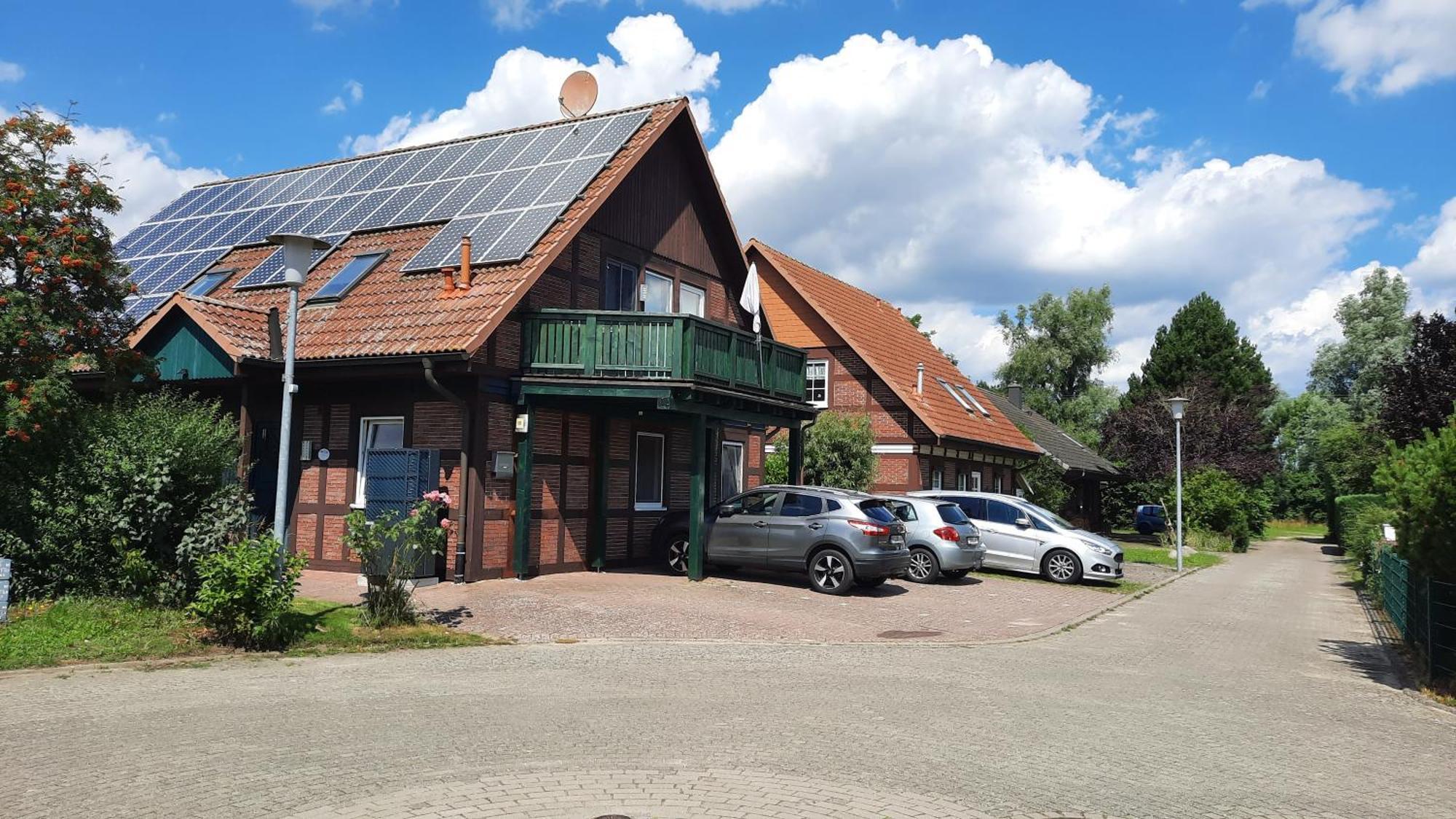 Ferienhaus Sasse Ferienwohnungen Mit Garten & Grill Molschow Экстерьер фото
